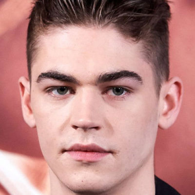 hero-fiennes-tiffin
